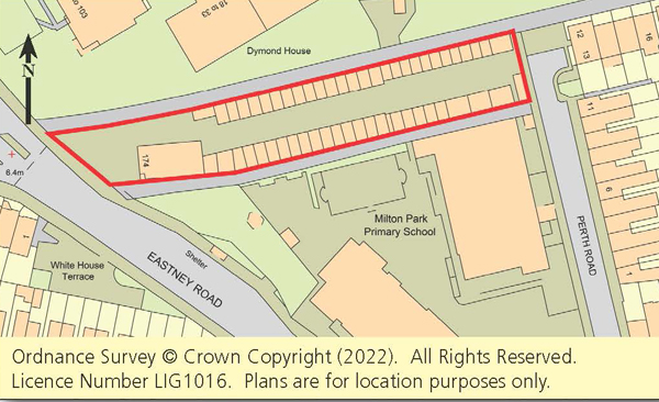 Lot: 118 - HALF ACRE SITE COMPRISING CAR SALES LOT CAR REPAIR GARAGE AND OVER 40 LOCK-UP STORES -